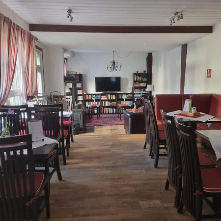 Zur Traube Hotel 3*