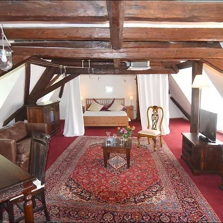 Hotel Zur Traube 3*